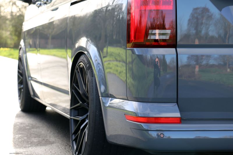 Volkswagen Transporter T6.1 T32 Highline 2.0 TDi DSG HVR Customs Conversion 4 berth