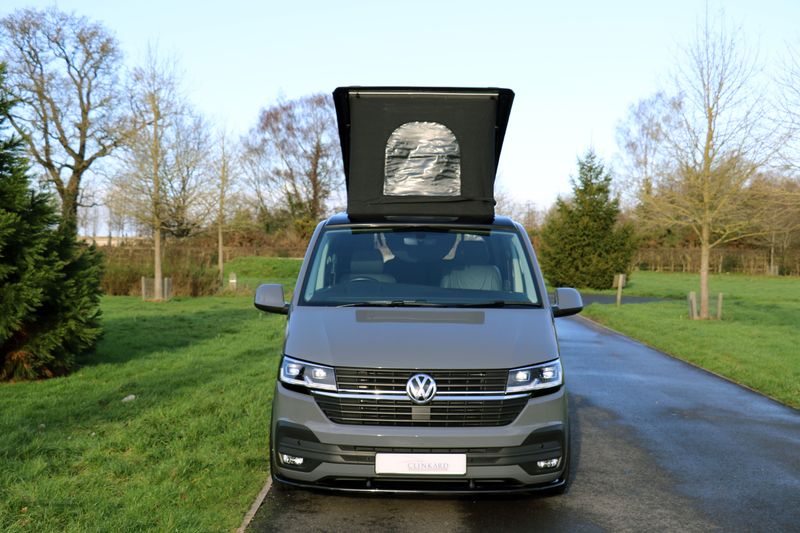Volkswagen Transporter T6.1 T32 Highline 2.0 TDi DSG HVR Customs Conversion 4 berth