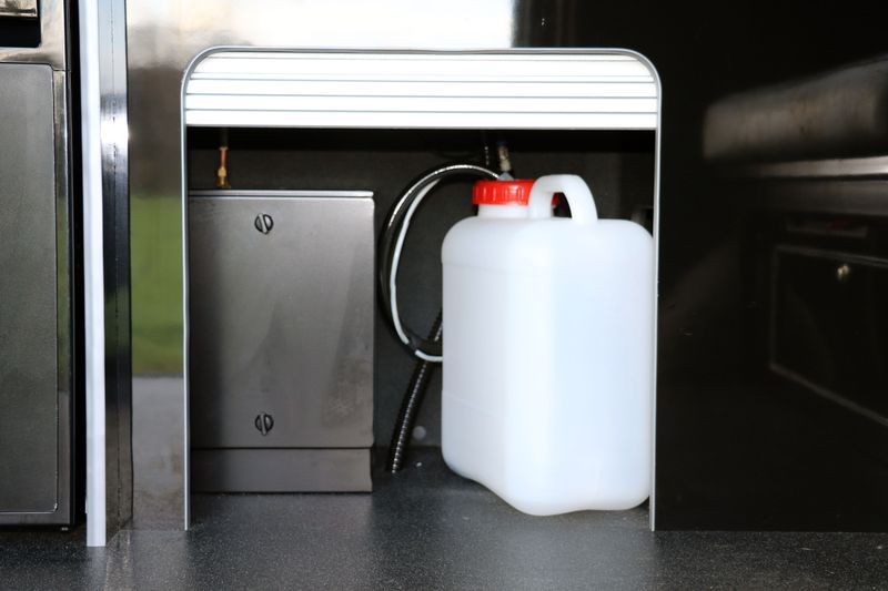 Volkswagen Transporter T6.1 T32 Highline 2.0 TDi DSG HVR Customs Conversion 4 berth