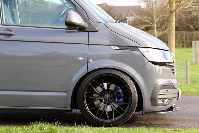Volkswagen Transporter T6.1 T32 Highline 2.0 TDi DSG HVR Customs Conversion 4 berth