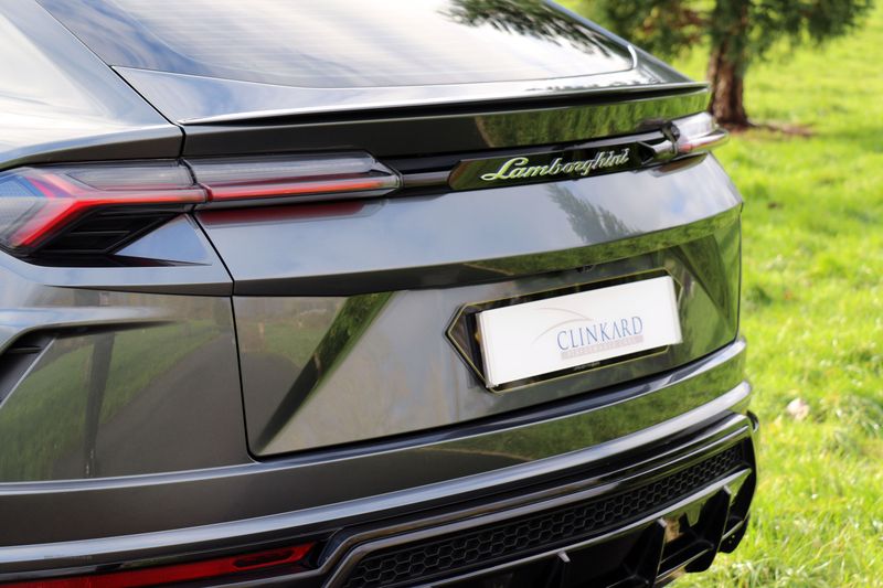 Lamborghini Urus V8 Auto