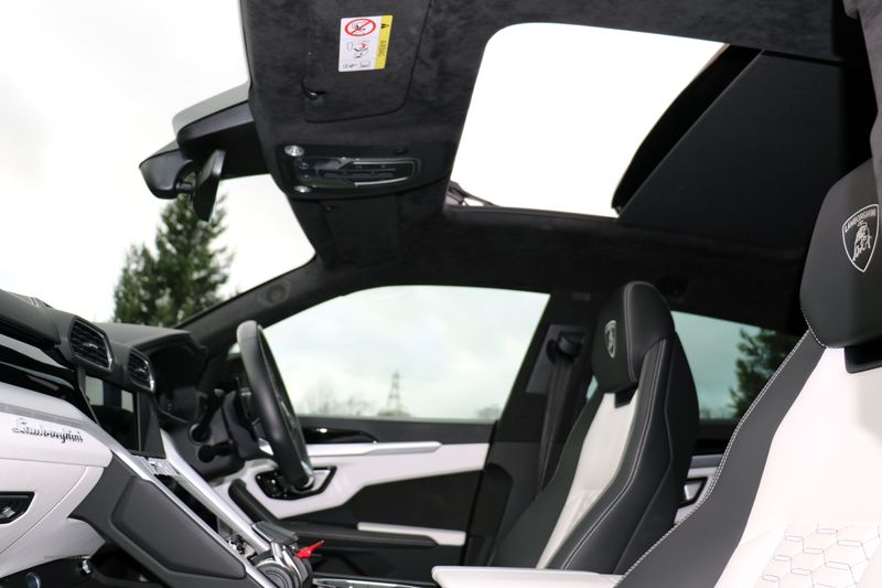 Lamborghini Urus V8 Auto