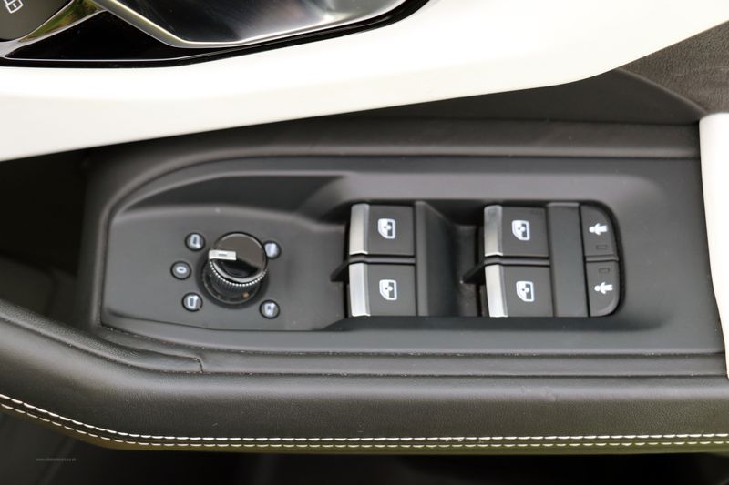 Lamborghini Urus V8 Auto