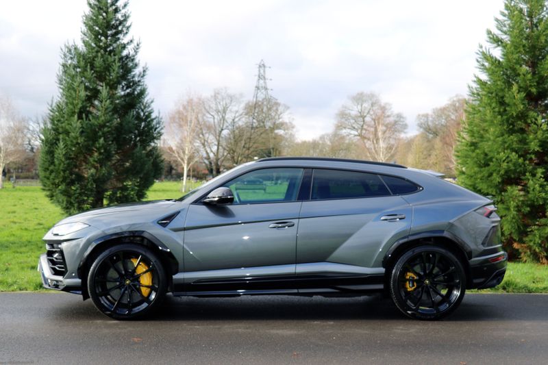 Lamborghini Urus V8 Auto