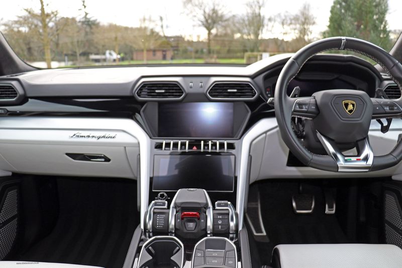 Lamborghini Urus V8 Auto