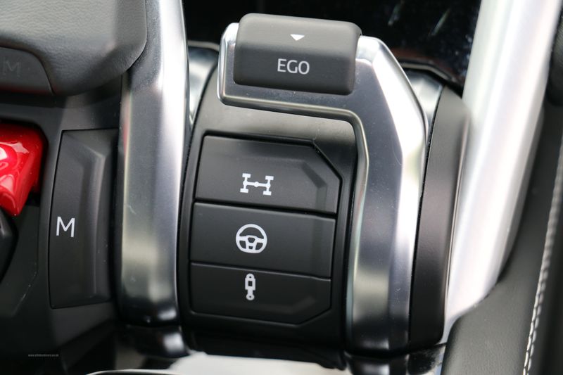 Lamborghini Urus V8 Auto