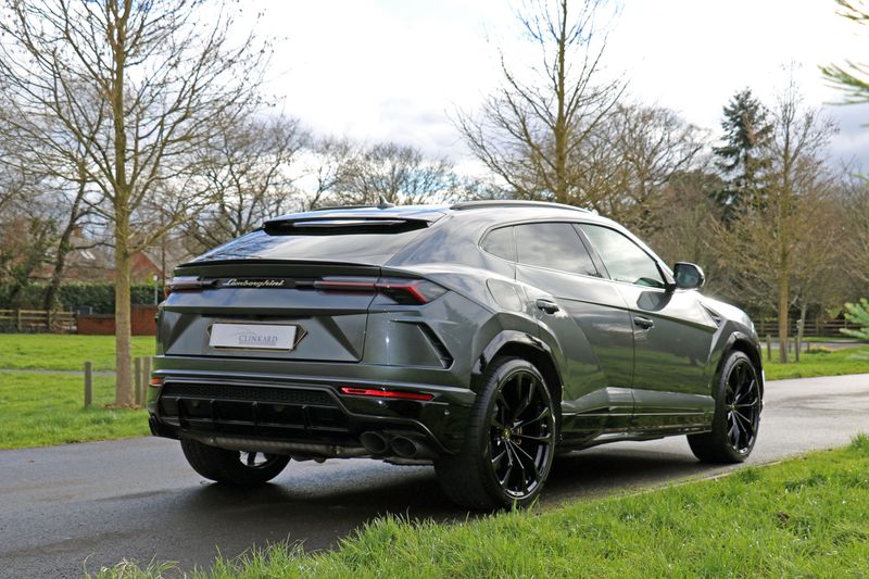 Lamborghini Urus V8 Auto
