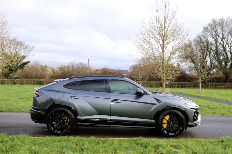 Lamborghini Urus V8 Auto