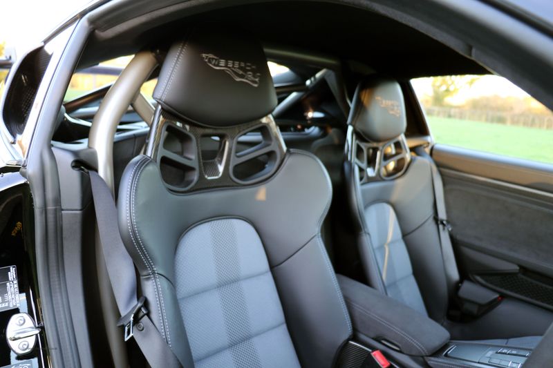 Porsche Cayman 718 GT4RS Weissach