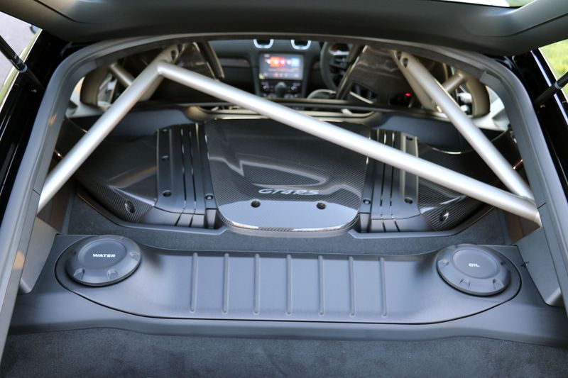 Porsche Cayman 718 GT4RS Weissach