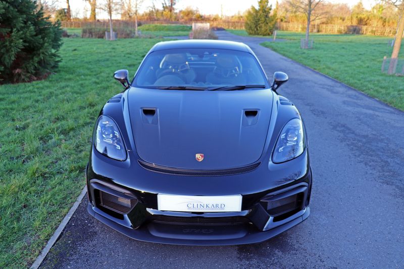 Porsche Cayman 718 GT4RS Weissach