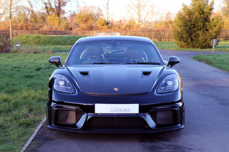 Porsche Cayman 718 GT4RS Weissach