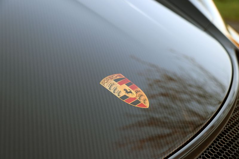 Porsche Cayman 718 GT4RS Weissach