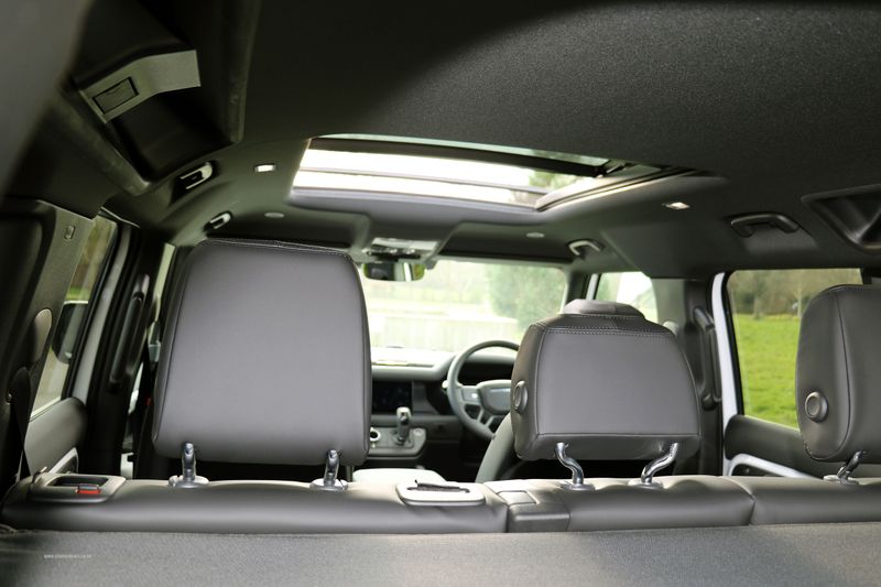 Landrover Defender 110 D250 3.0 AWD X-Dynamic S