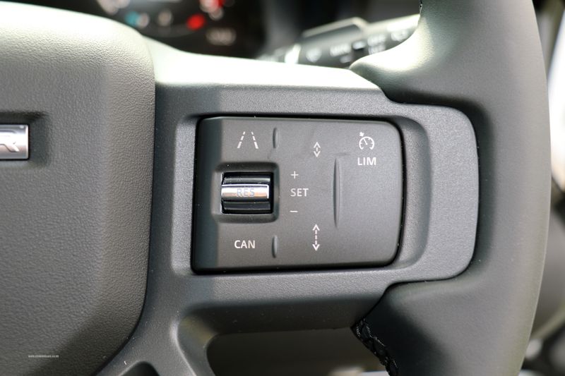 Landrover Defender 110 D250 3.0 AWD X-Dynamic S