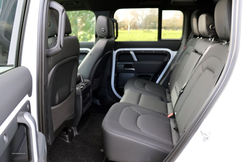 Landrover Defender 110 D250 3.0 AWD X-Dynamic S