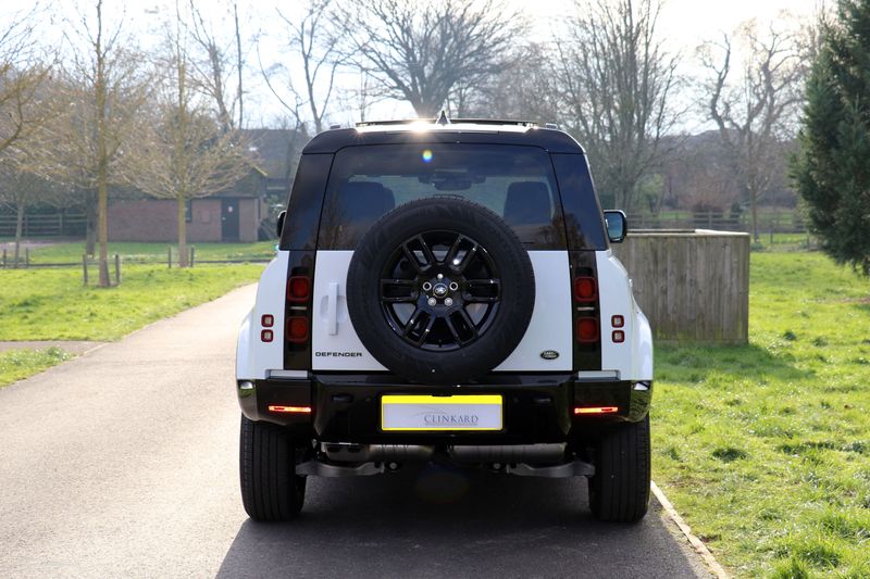 Landrover Defender 110 D250 3.0 AWD X-Dynamic S