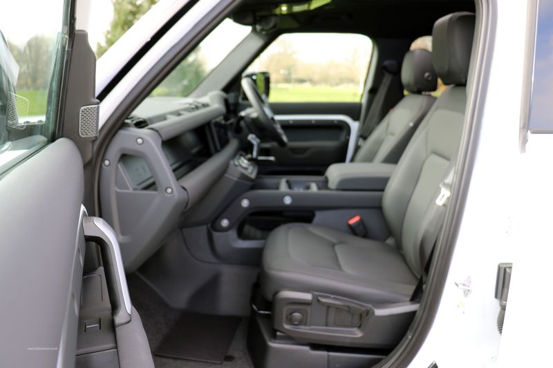 Landrover Defender 110 D250 3.0 AWD X-Dynamic S