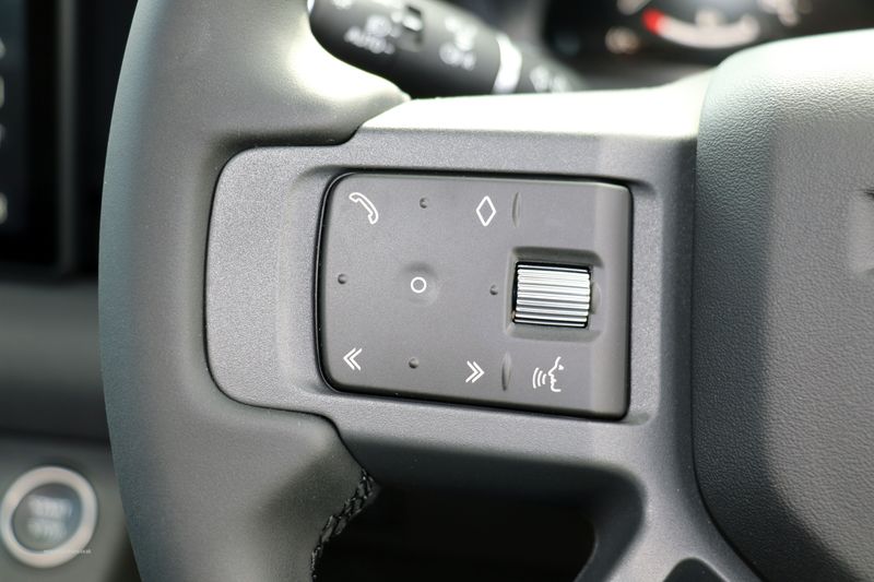 Landrover Defender 110 D250 3.0 AWD X-Dynamic S
