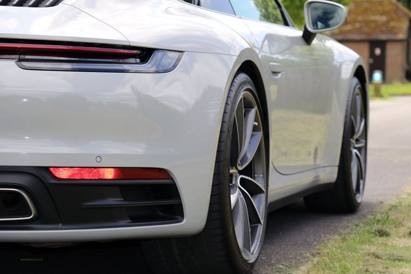 Porsche 992 Carrera PDK