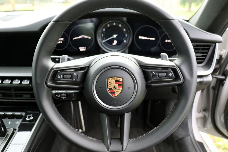 Porsche 992 Carrera PDK