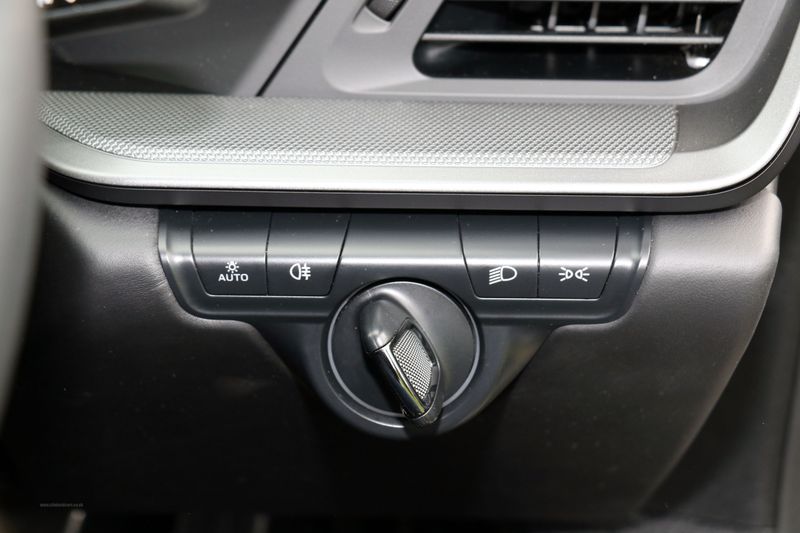 Porsche 992 Carrera PDK