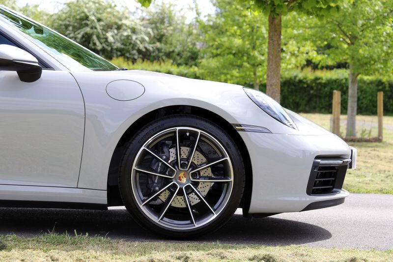 Porsche 992 Carrera PDK