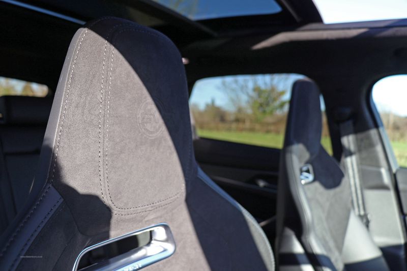 Jaguar F Pace 5.0 P550 SVR Quickshift