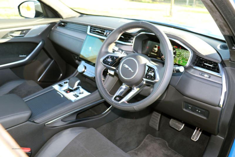 Jaguar F Pace 5.0 P550 SVR Quickshift