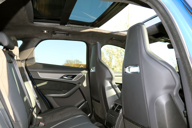 Jaguar F Pace 5.0 P550 SVR Quickshift