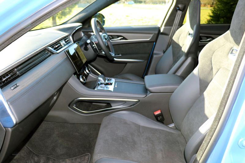 Jaguar F Pace 5.0 P550 SVR Quickshift