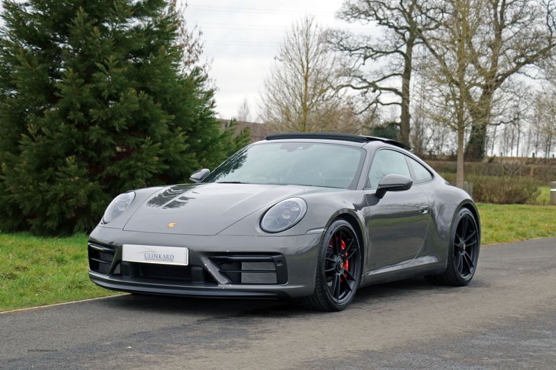 Porsche Carrera GTS Coupe PDK