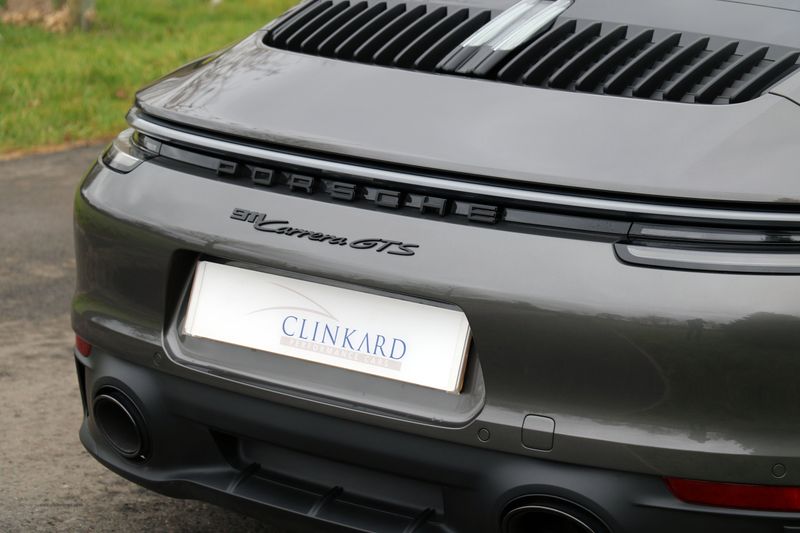 Porsche Carrera GTS Coupe PDK