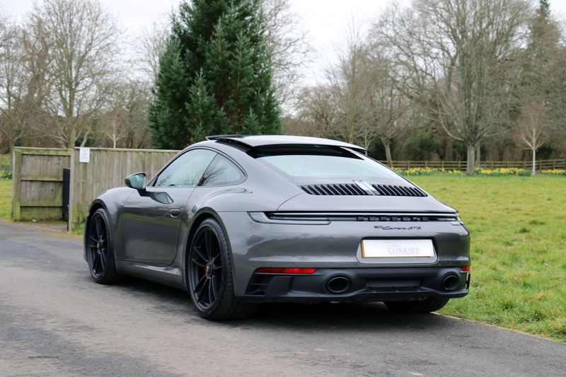 Porsche Carrera GTS Coupe PDK