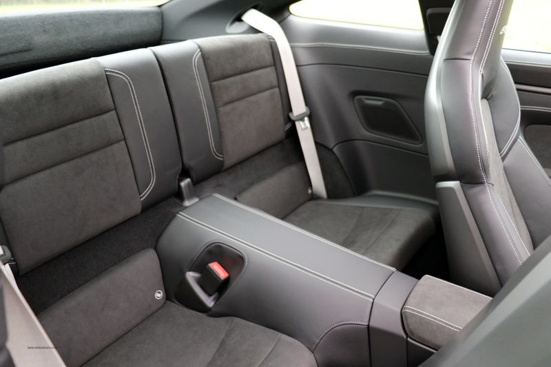 Porsche Carrera GTS Coupe PDK