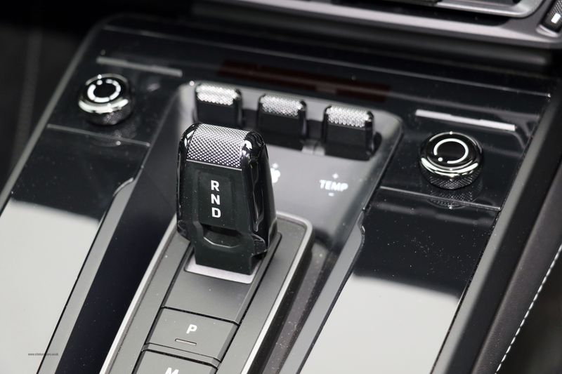 Porsche Carrera GTS Coupe PDK