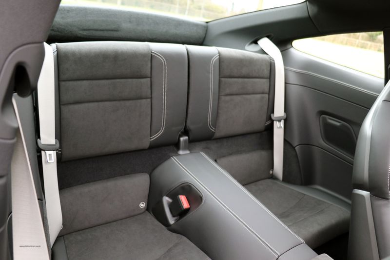 Porsche Carrera GTS Coupe PDK