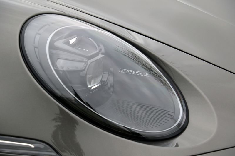 Porsche Carrera GTS Coupe PDK