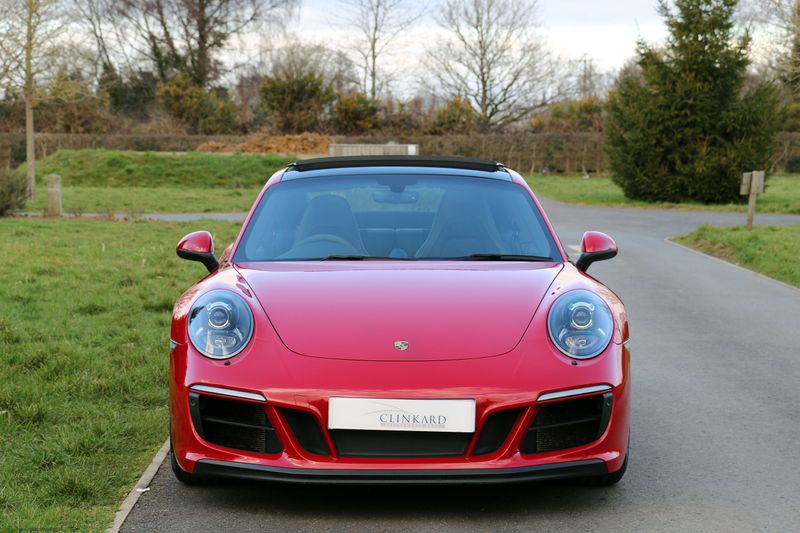 Porsche 911 GTS Coupe PDK