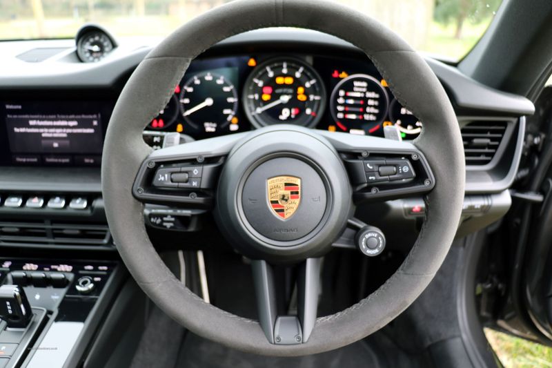 Porsche 992 Carrera GTS PDK