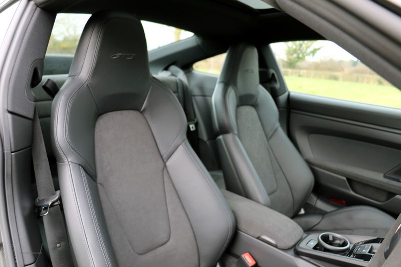 Porsche 992 Carrera GTS PDK