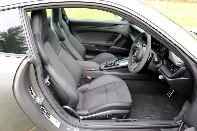Porsche 992 Carrera GTS PDK