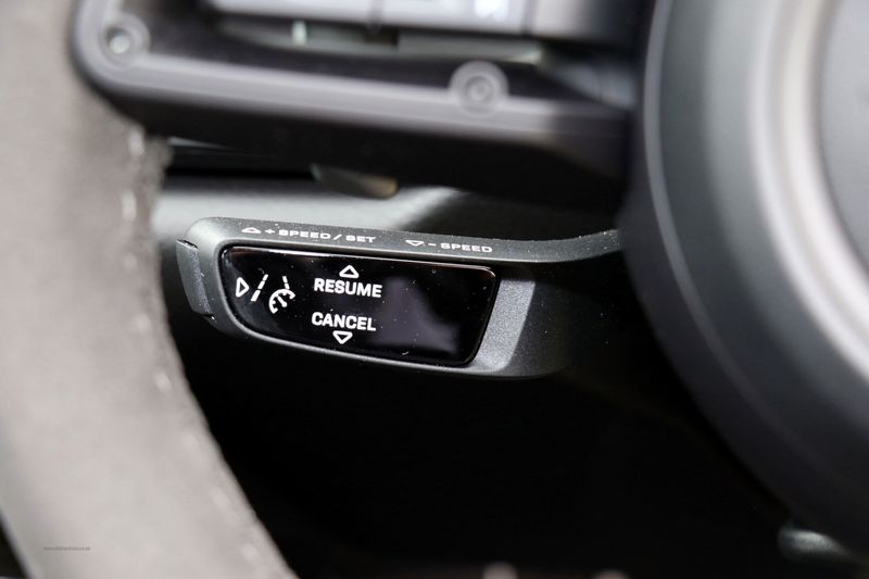 Porsche 992 Carrera GTS PDK