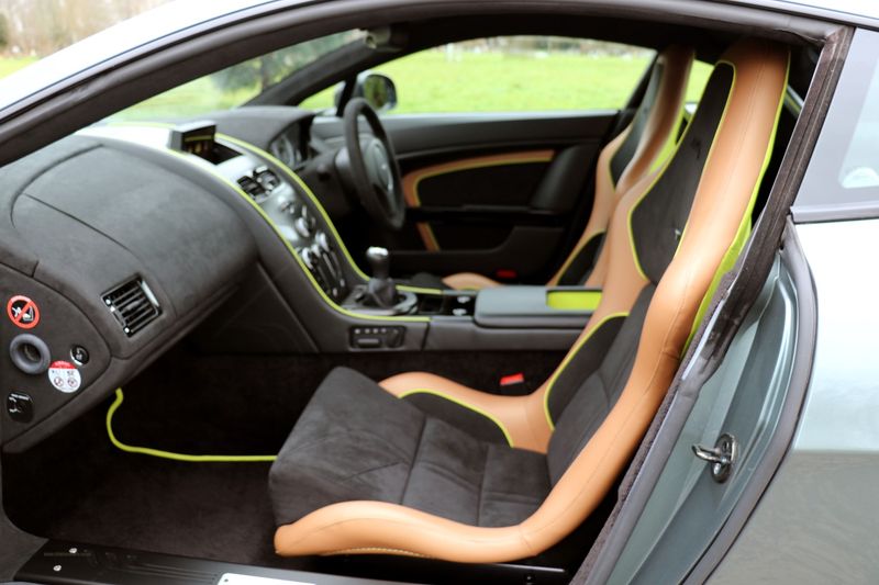 Aston Martin V8 Vantage AMR 4.7