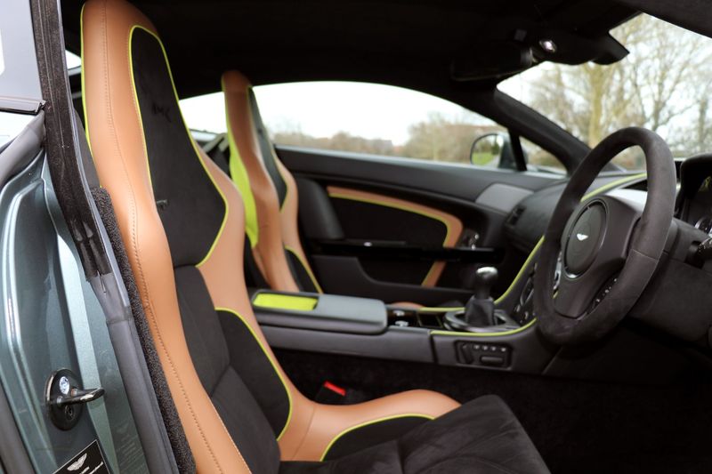 Aston Martin V8 Vantage AMR 4.7