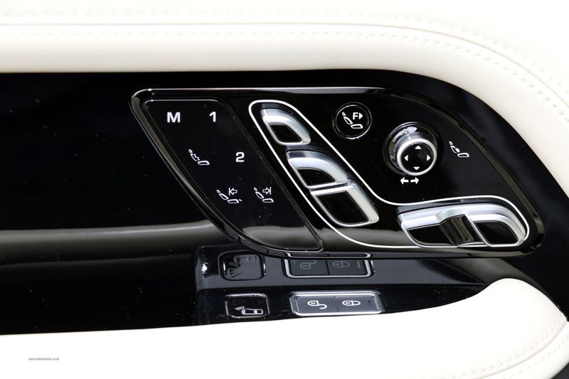 Range Rover LWB 5.0 Supercharged Autobiography