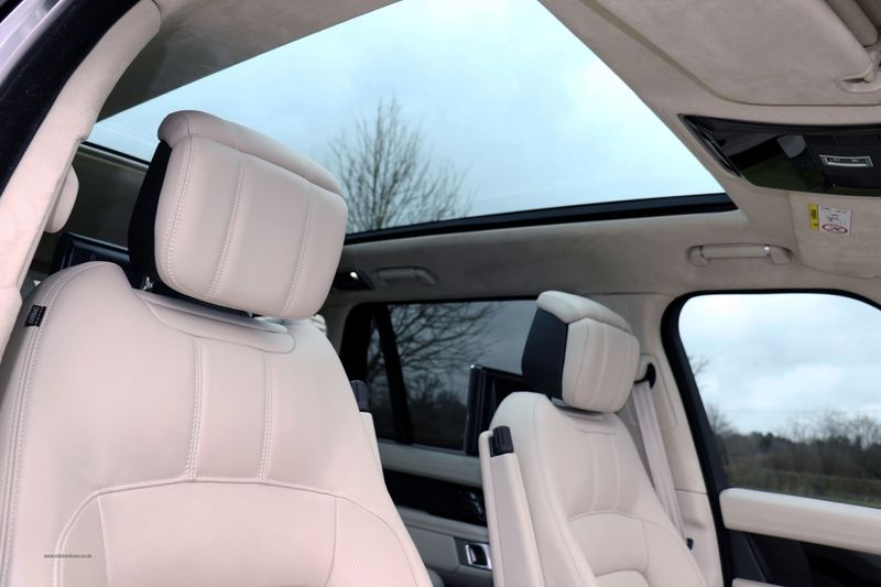 Range Rover LWB 5.0 Supercharged Autobiography