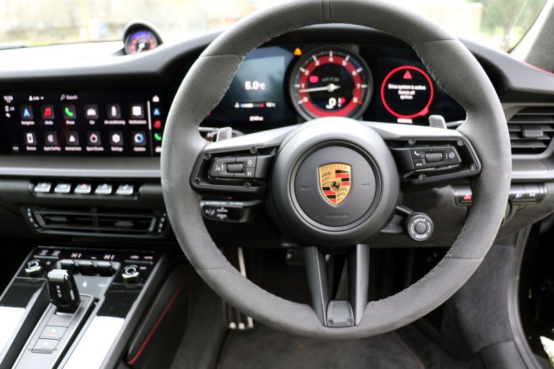 Porsche Carrera GTS Coupe PDK