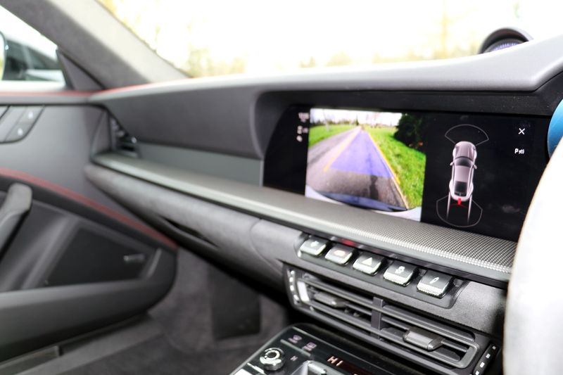 Porsche Carrera GTS Coupe PDK