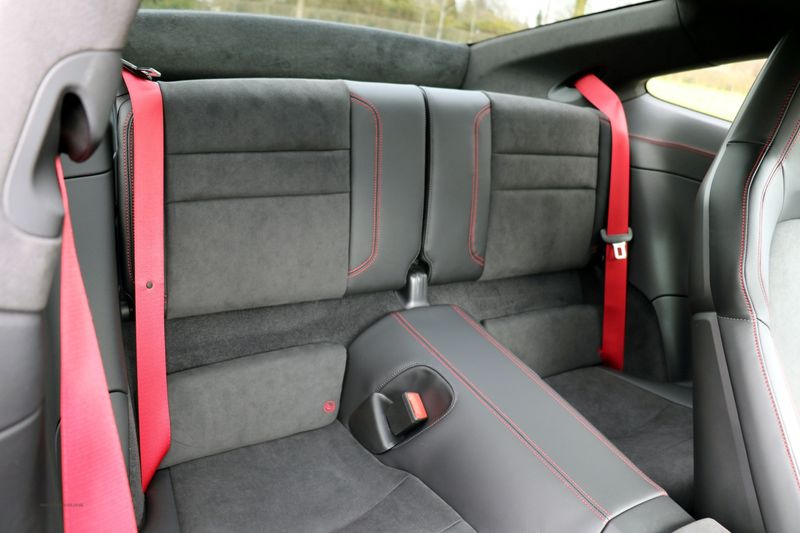 Porsche Carrera GTS Coupe PDK